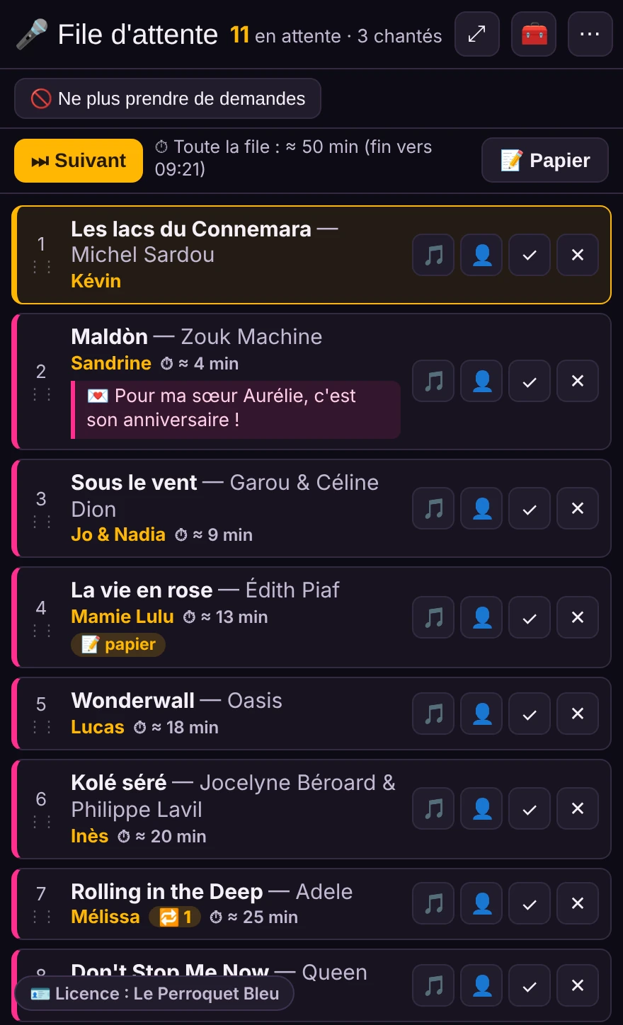 L'écran de l'animateur : la file d'attente avec, pour chaque demande, le titre, le chanteur et le temps d'attente estimé.